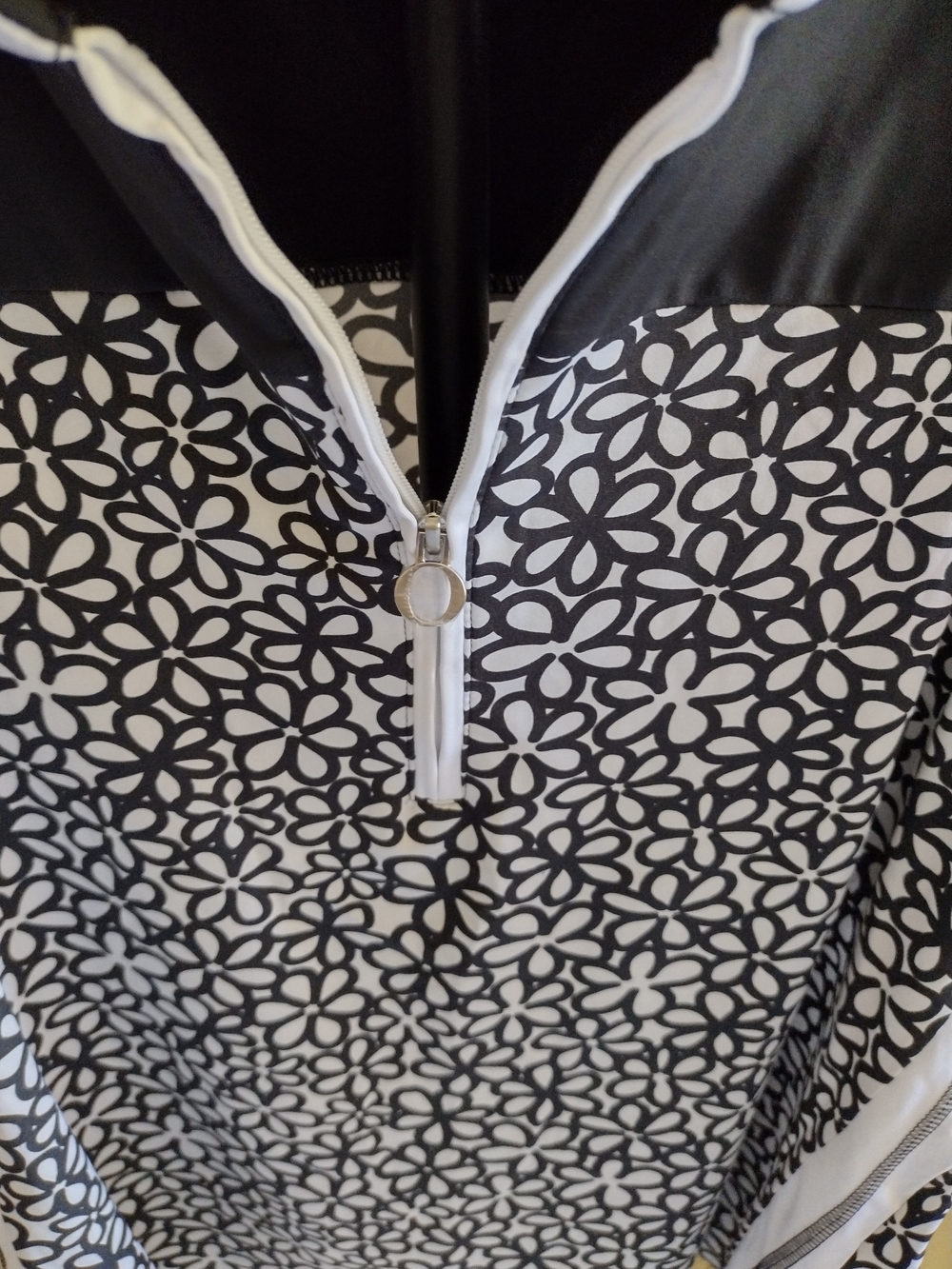 Kinona Black & White Floral Zip Athletic/Golf Tank - Picture 3 of 9